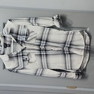 Justify White Blue Black Plaid Long Sleeve Button Down Tee small